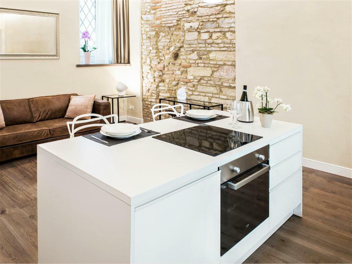 Fratta5 Luxury Apartment Verona Buitenkant foto